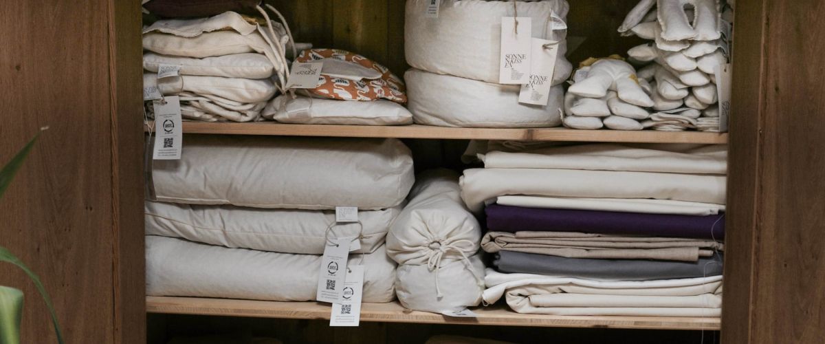 Sonnenkissen in einem Kasten